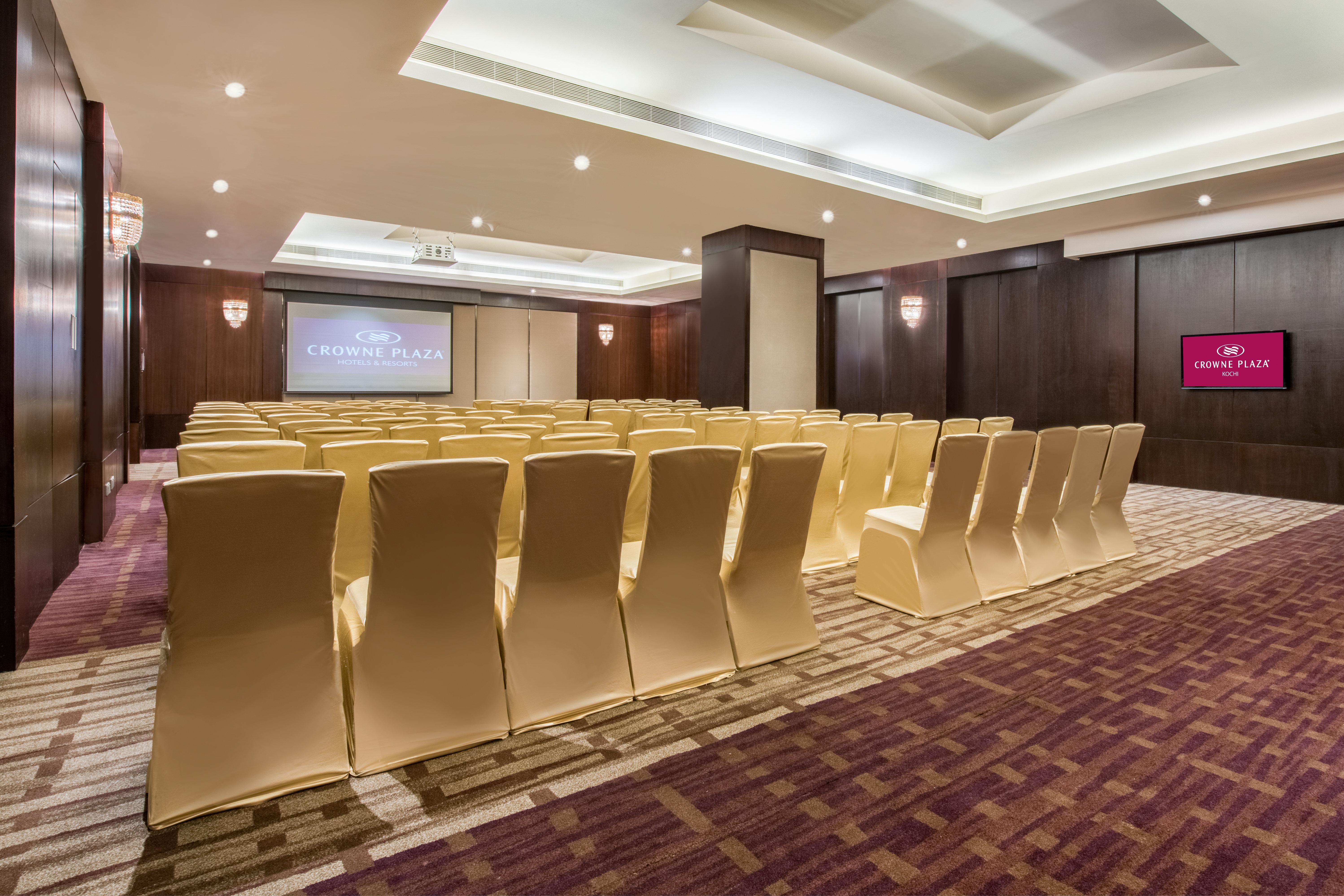 Crowne Plaza Kochi By Ihg Hotel Eksteriør billede Meeting room