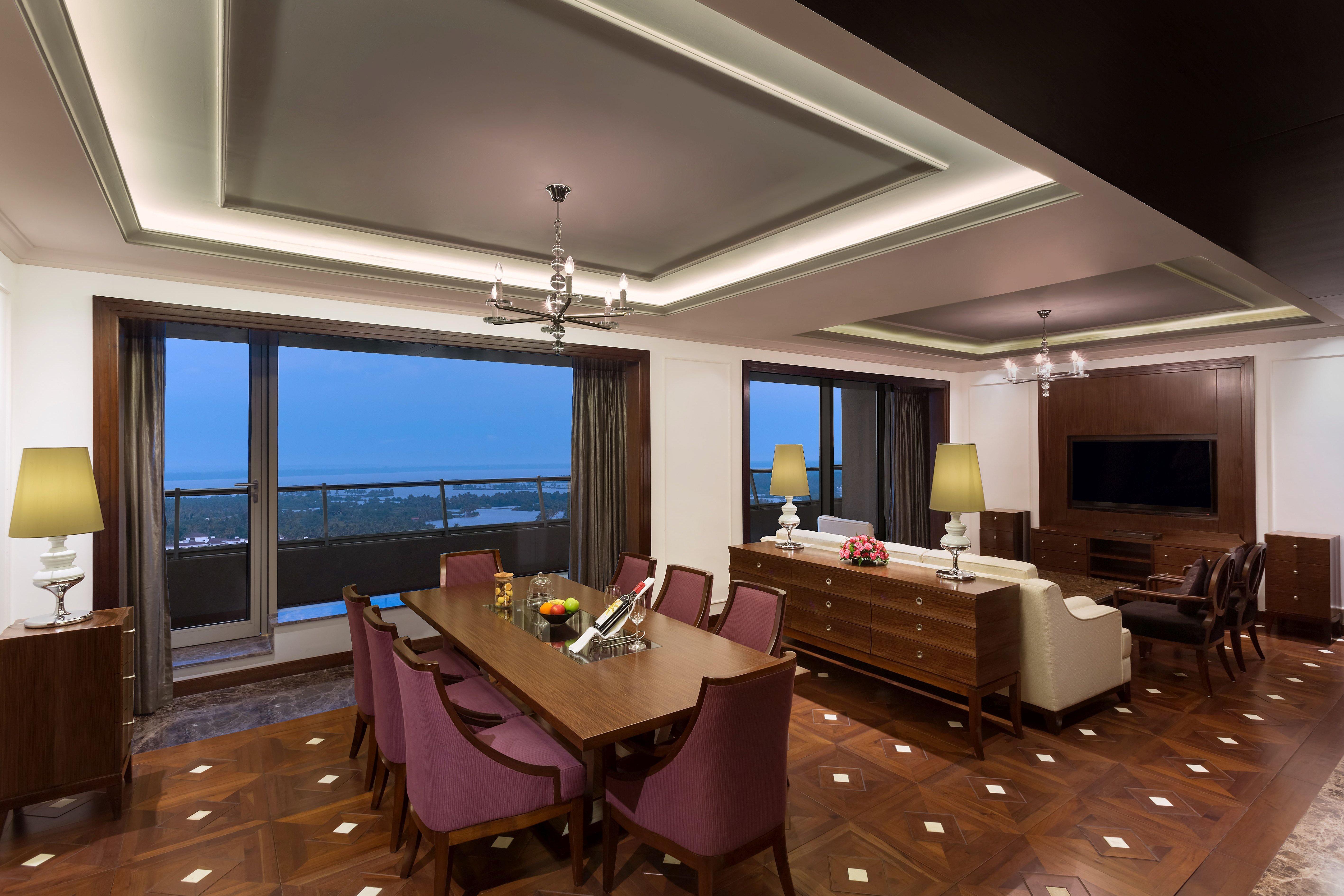 Crowne Plaza Kochi By Ihg Hotel Eksteriør billede A suite at the Taj Mahal Palace