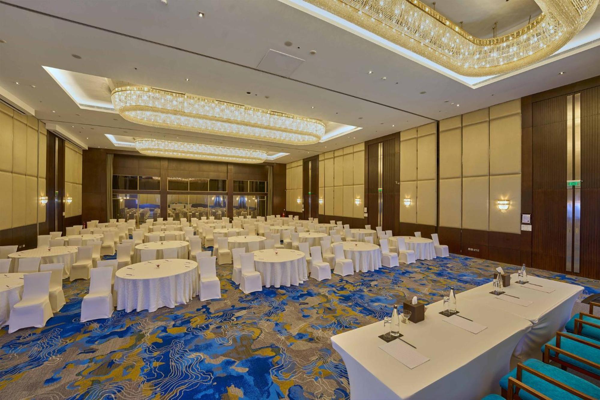 Crowne Plaza Kochi By Ihg Hotel Eksteriør billede The Grand Ballroom